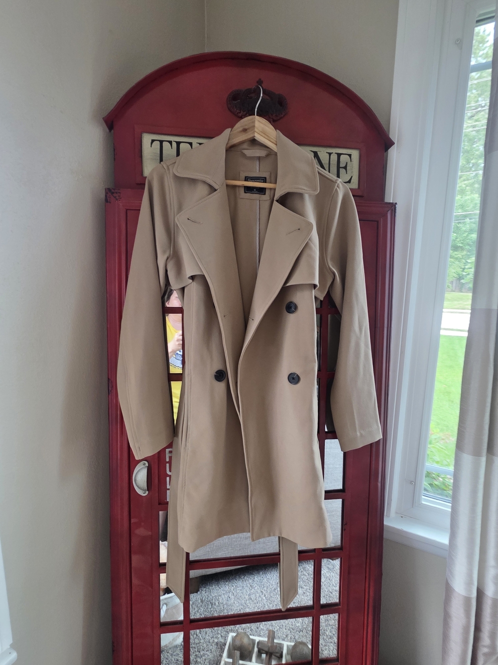Abercrombie & Fitch Tan Double-Breasted Trench Coat
